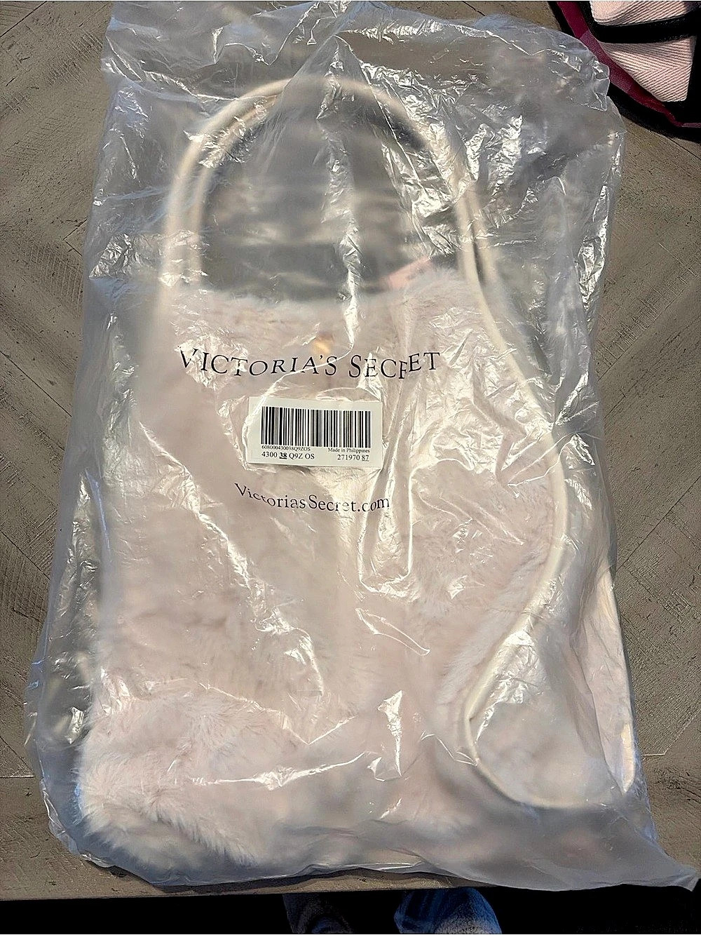 Victoria's Secret Faux-Fur Tote Bag Shoulder Bag in Pink & White NWT